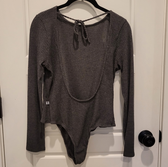 Pair of ribbed bodysuits - Picture 7 of 9